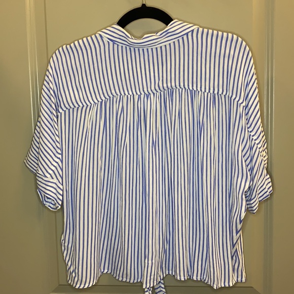 H&M Tie-Hem blouse - Picture 3 of 5